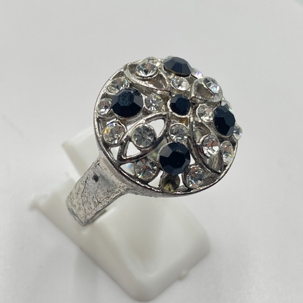 Vintage Silver Tone Filigree Domed Cocktail Ring Black & Clear Rhinestone Retro